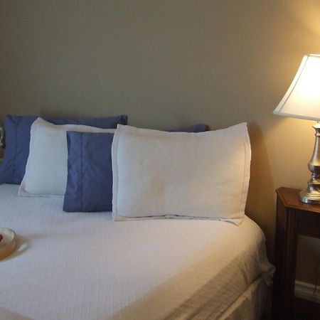 Country Encounters Accommodations Coleman Quarto foto