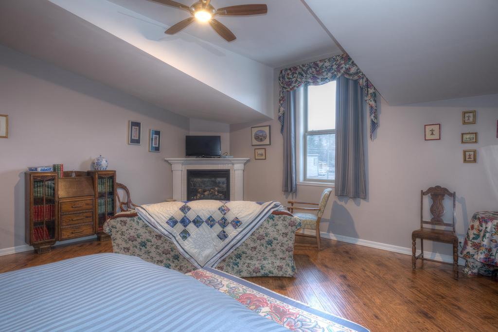 Country Encounters Accommodations Coleman Quarto foto