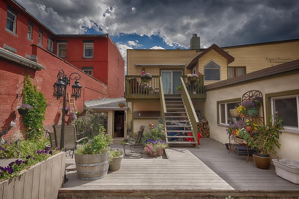 Country Encounters Accommodations Coleman Exterior foto